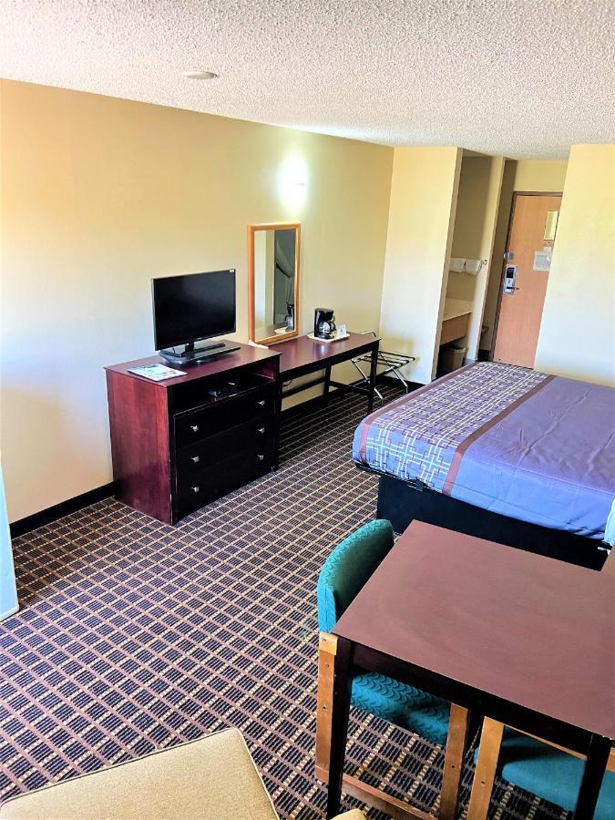 Designer Inn And Suites Толедо  Екстер'єр фото